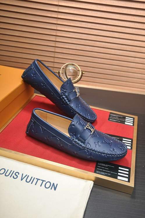 Picture of Louis Vuitton Shoes _SKULVsz38-44mnf0313411989